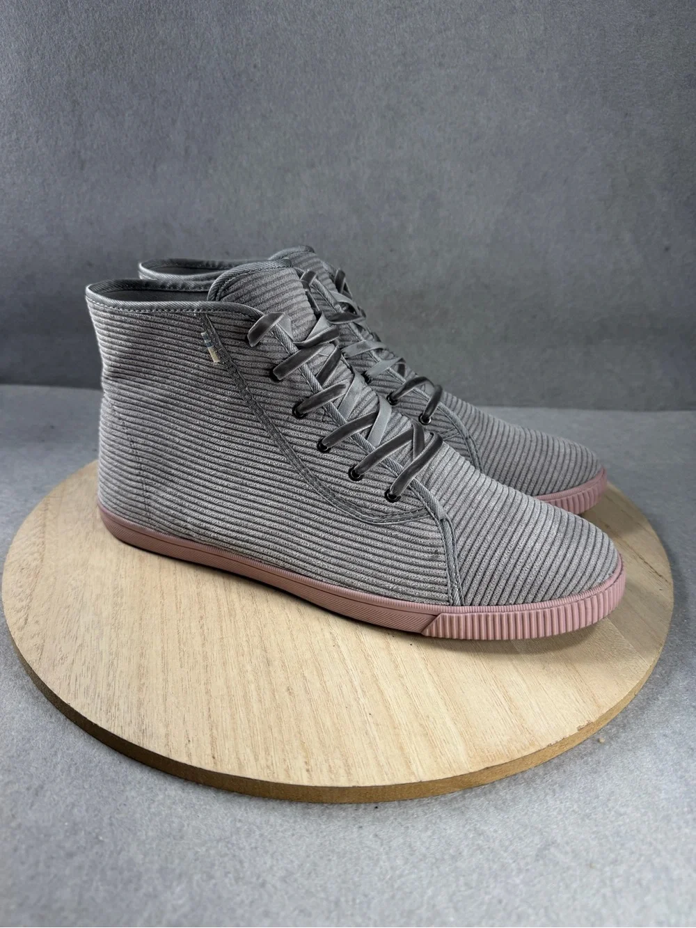 Toms Camarillo Womens 12 Grey Corduroy Velvet Lace Pink Rubber Sole Sneaker Boot
